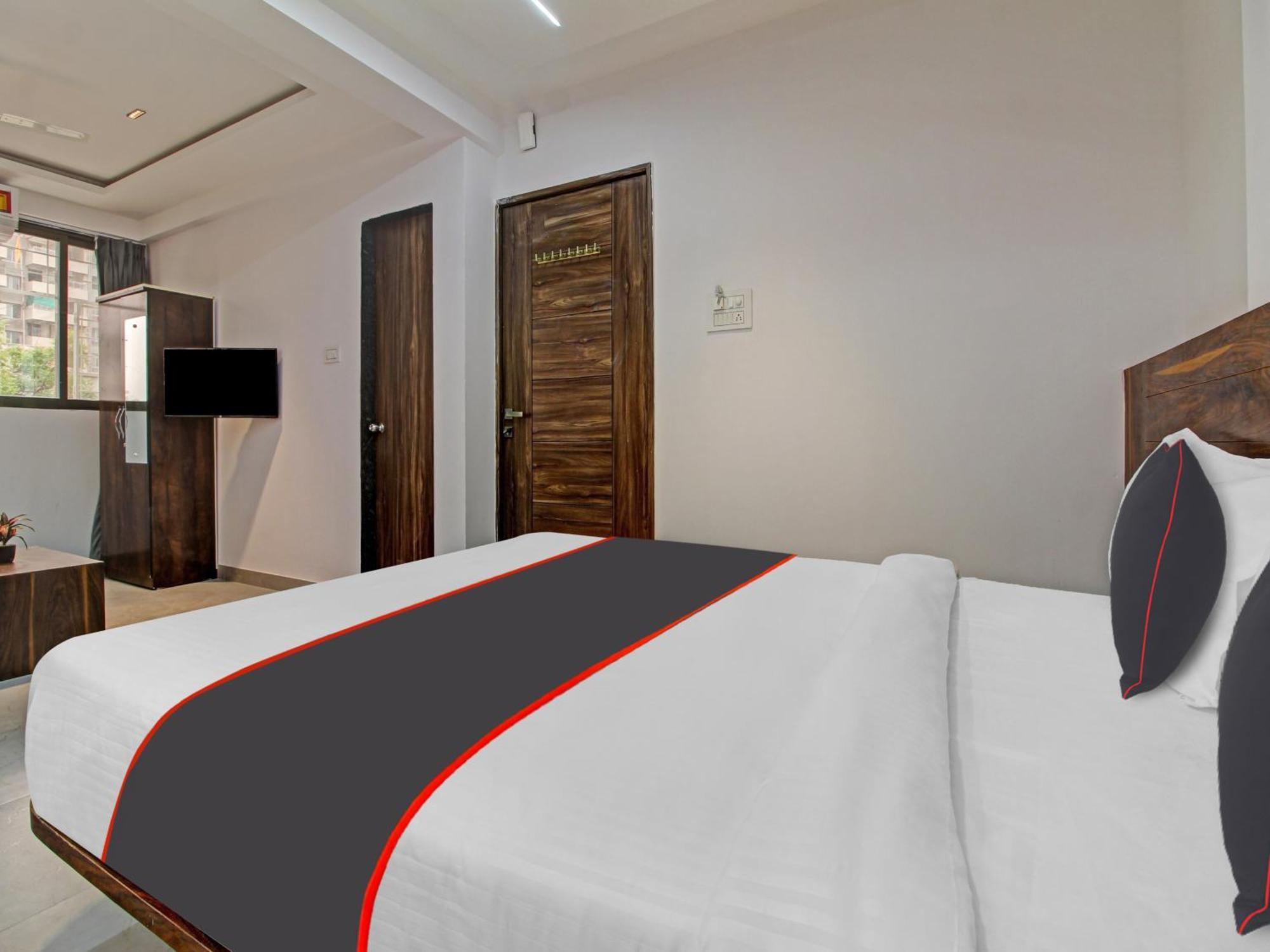 Hotel Collection O Crystal Pimpri-Chinchwad Zewnętrze zdjęcie